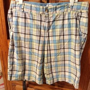 GH Bass and Company Woman's Plaid Bermuda Shorts